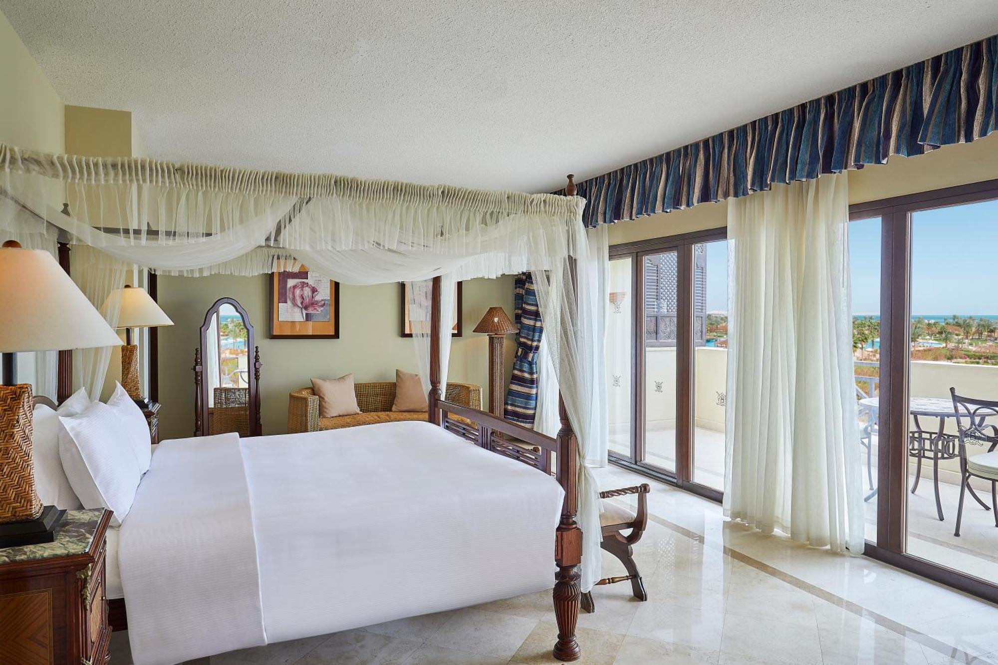 스테이겐버거 알다우 비치 호텔 후르가다 외부 사진 A bedroom at the Jumeirah Atlantis